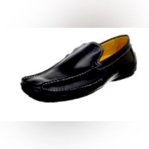 Donald J Pliner Men’s Eive Driver/ Loafer Size 9
Made in the Mountains of Italy